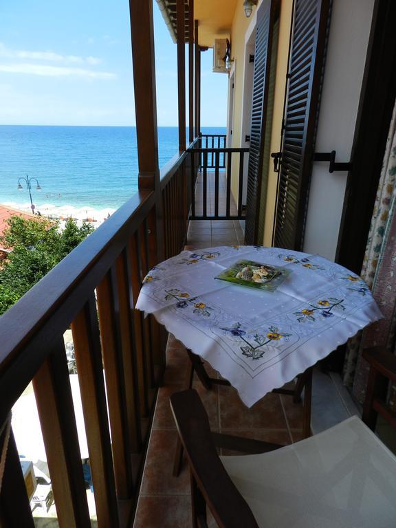 Amelia Beach Apartments Agios Ioannis  Exterior photo